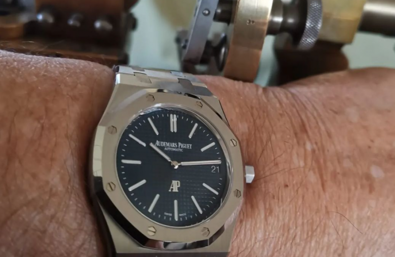 Philippe Dufour, One Of The World’s Most Esteemed Watchmakers, Is Now Wearing A Perfect Fake Audemars Piguet Royal Oak 16202 UK